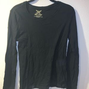 Black Scoop Neck Long Sleeve Tee